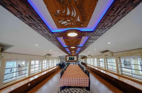 Erezha Boat Rental | Premium Day Cruise House Boat Alleppey by LexStays