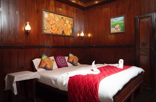 Alappuzha Boat Rental | Premium Luxury Houseboat