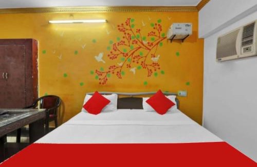 Charbagh Hotel | PREMIUM THE BEST HOTEL Near Railway Station - Wifi and Fully Air Conditioning Room - Prime Location - Room Service and Excellent Customer Service Awarded