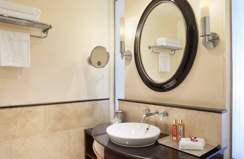 Cuffe Parade Hotel | President, Mumbai - IHCL SeleQtions