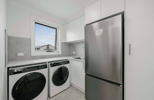 Merewether Apartment | Prickly Pear Stays in Merewether - Ranclaud St, 2-bedroom
