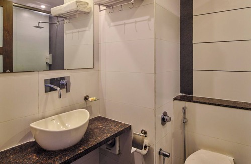 Savli Hotel | Pride Biznotel Manjusar