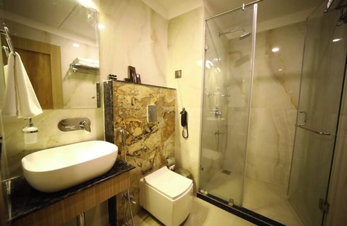 Varanasi Hotel | Primeland Hotel