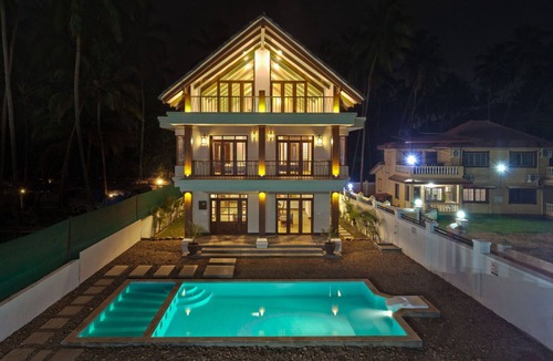 Gauravaddo Villa | Private Balinese Style Villa With ZEN Garden and Swimming Pool