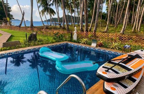Puerto Princesa Villa | Private Front Beach Villa Infinity Pool 2 bedroom king size