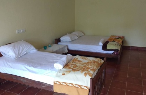 Virarajendrapet Resort | Private room ∙ 3 guests