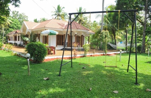 Kumarakom Resort | Private room ∙ 2 guests