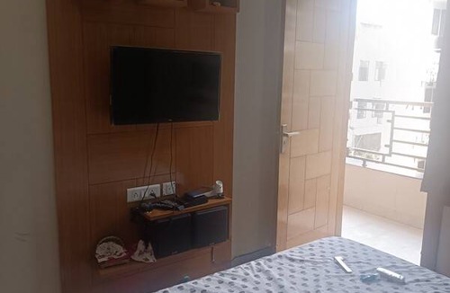 Indirapuram Resort | Private room ∙ 2 guests