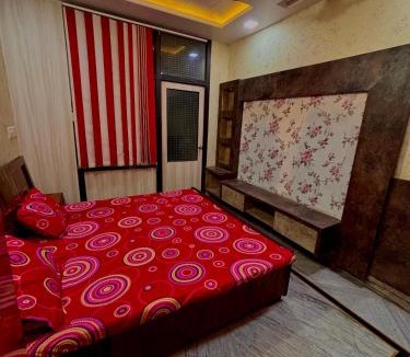 Vaishali Nagar House | Private Room For Couple