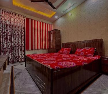 Vaishali Nagar House | Private Room For Couple