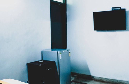 Hauz Khas House | PRIVATE ROOM IN HAUZ KHAZ