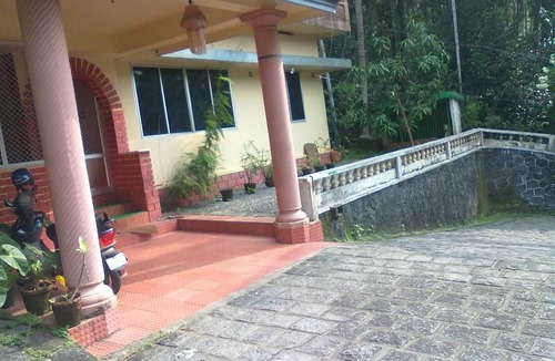 Kothamangalam Resort | Private room ∙ 3 guests
