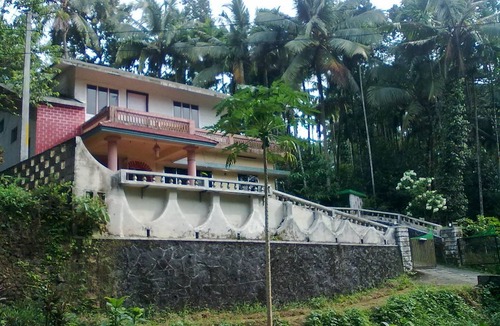 Kothamangalam Resort | Private room ∙ 3 guests