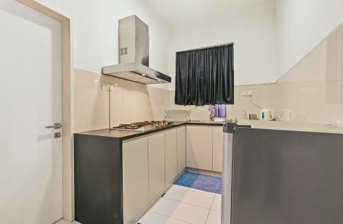 Bandar Puchong Jaya Apartment | Puchong Skypod Residence, 1-5 pax with Balcony Unit, Walking Distance to IOI Mall, 10min Drive to Sunway