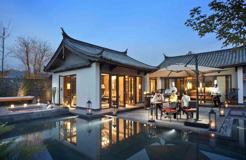 Shuhe Old Town Hotel | Pullman Lijiang Resort & Spa