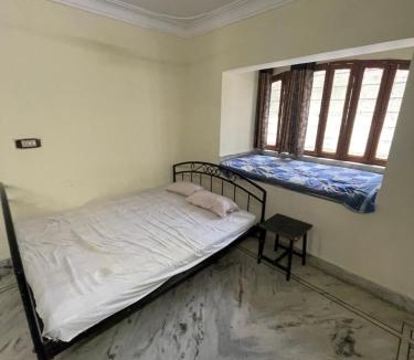 Lake Swaroop Sagar House | Pushpanand Guest House