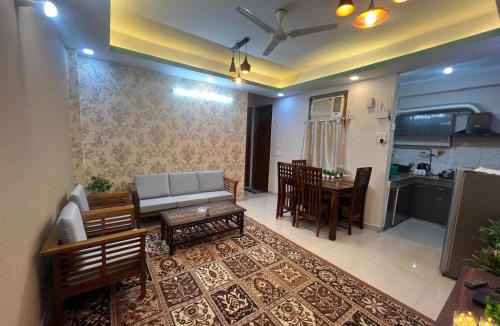 Sainik Farm Apartment | Qazi's Modern 3BHK Flat
