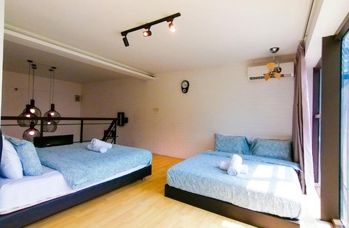 Damansara Perdana Hotel | QRAC DELUXE SUITE @ PETALING JAYA