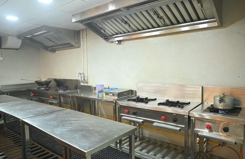 Faizabad Hotel | Quality Inn Rama Ayodhya