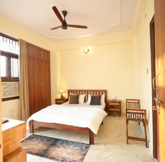 Raja Park Apartment | Raahi