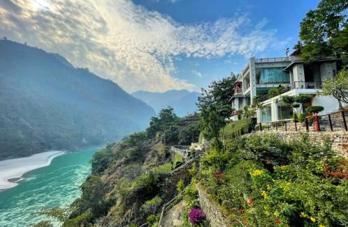 Amkholi Hotel | Raga on the Ganges, Rishikesh