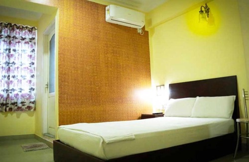 Kayamkulam Hotel | Raga Residency