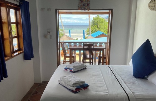 Siquijor Hotel | Rainbow Bay Beach and Dive Resort