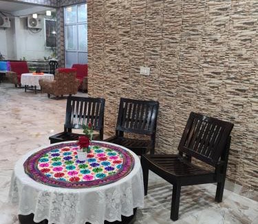 Sultanpur Hotel | Raj Hotel - Since 1960