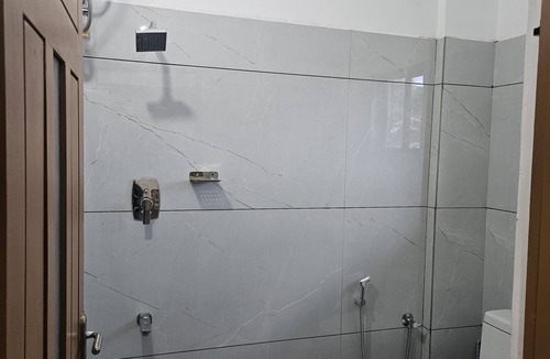 Uttamapalaiyam Hotel | Ramakkalmedu Holidays Inn