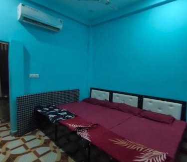 Ujjain House | Ramashrya Homestay Peaceful Stay Near Mahakal & Railway Station