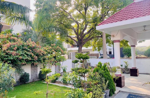 Greater Noida House | Rangoon by Grehstay 2BHK Independent House near Expo Mart