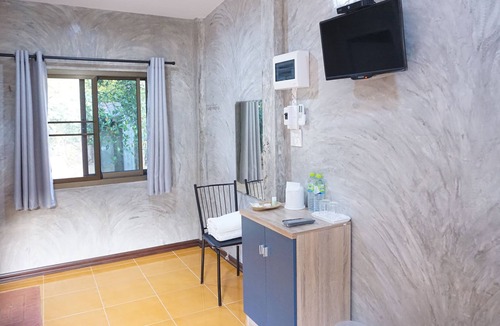 Chai Badan Hotel | Ratchanee Resort Ban Rai