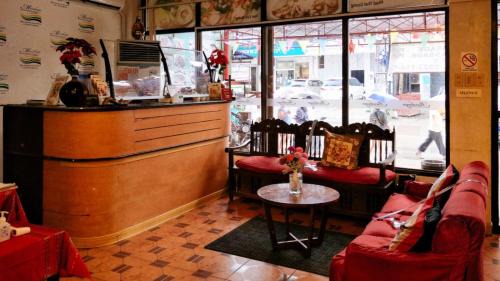 Maribago Hotel | RedDoorz near Maribago Barangay Hall