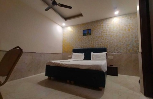 Noida Hotel | Redisston Hotel By GRB