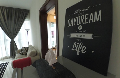Bukit Bintang Apartment | ★Regalia Suites Cosy 1BR w/WiFi★Infinity Pool KL Towers View★Near LRT and Mall