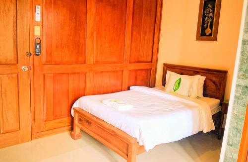 Caticlan Hotel | REKWOOD Hotel