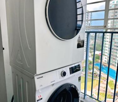 Sungai Buloh Apartment | Relax & Recharge in 3BR condo at The Zizz
