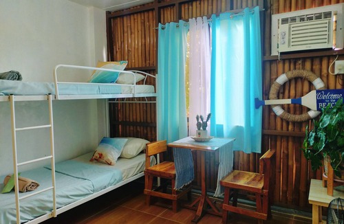 Mandurriao House | Relaxing tropical home in Iloilo City just 5mins away to the business center.