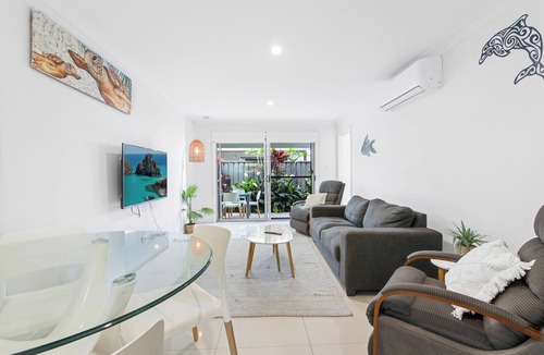 Coffs Harbour House | Riptide @ Park Beach: 3BR Coastal Comfort, Aircon & Work-Friendly Retreat