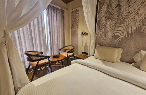 Rajpipla Resort | RiverView Tent Resort