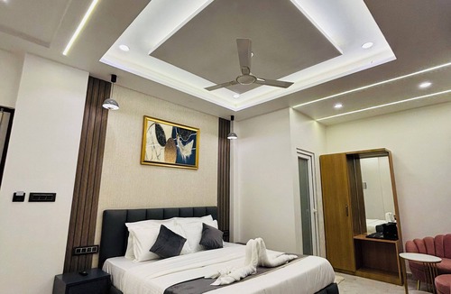 Allahabad Hotel | Rk Villa