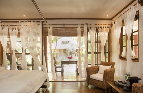 Balabag Villa | Robinson Beach House-2BR