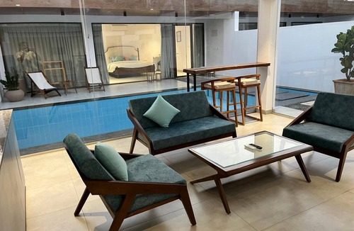 Bhimunipatnam Hotel | Rocks and Greens