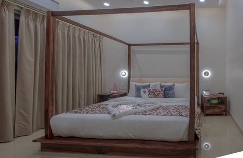 Alto de Porvorim Hotel | ROSASTAYS North Goa Rosa Kuber Mandovi
