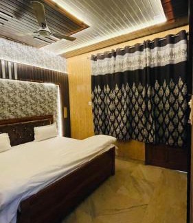 Civil Lines Hotel | Rose world stay