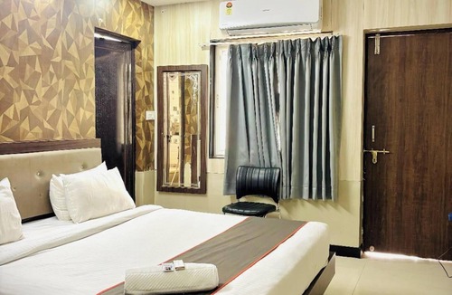 MVP Colony Hotel | Rosee Wood