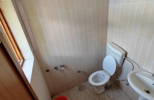 Laripora House | Royal Guest House