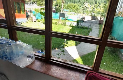 Laripora House | Royal Guest House