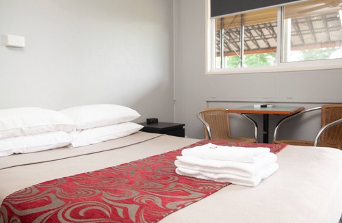 Singleton Hotel | Royal Hotel Singleton