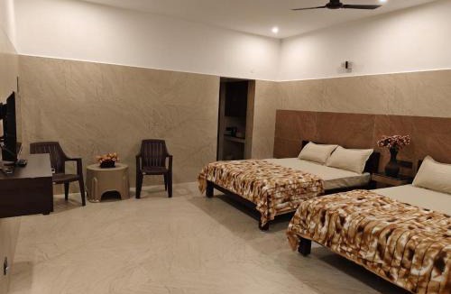 Kodaikanal Bed & Breakfast | RR Holiday Grand